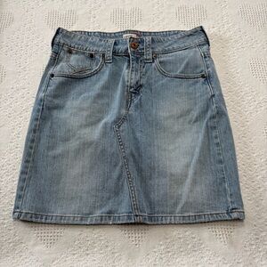 Levi’s Denim Knee Length Skirt (8)